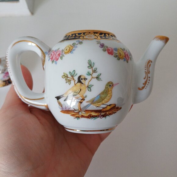 Gorgeous 1985 Franklin Mint TOURNAY Fine Porcelain Birds and Flower Mini Teapot - Picture 5 of 13